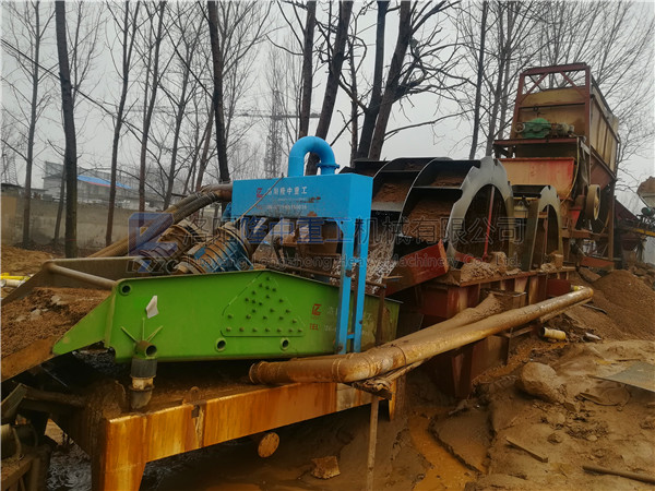 山東棗莊-<a href=http://www.nxlkjs.net/tags/xishahuishouji target=_blank class=infotextkey><a href=//tags/xishahuishouji target=_blank class=infotextkey>細(xì)沙回收機(jī)</a></a>現(xiàn)場54.jpg